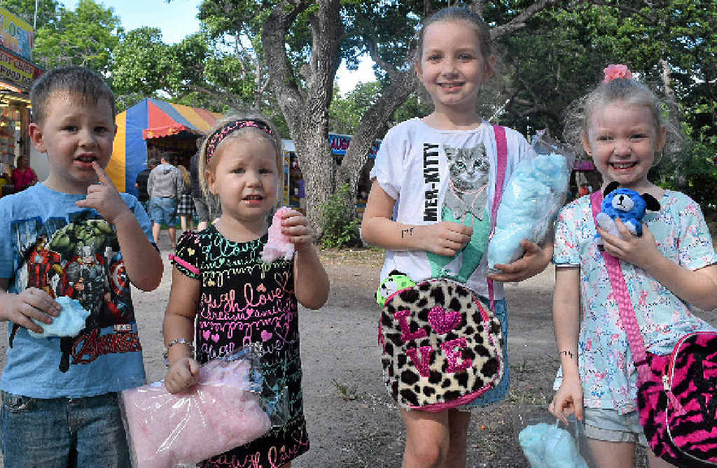 Dj and Ashleigh Bethel with Arian and Kaitlyn Hope at Whitfunday’s sideshow alley .